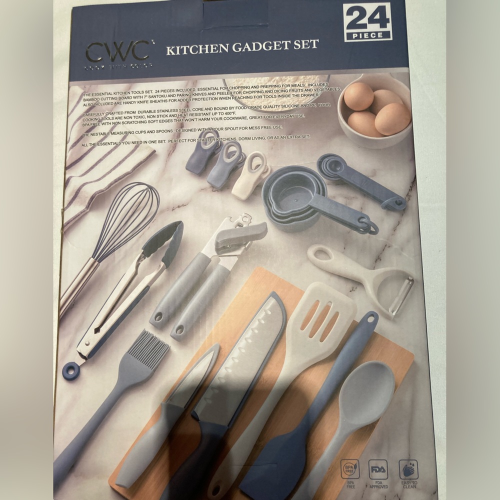 CWC Kitchen Gadgets (24 pieces)